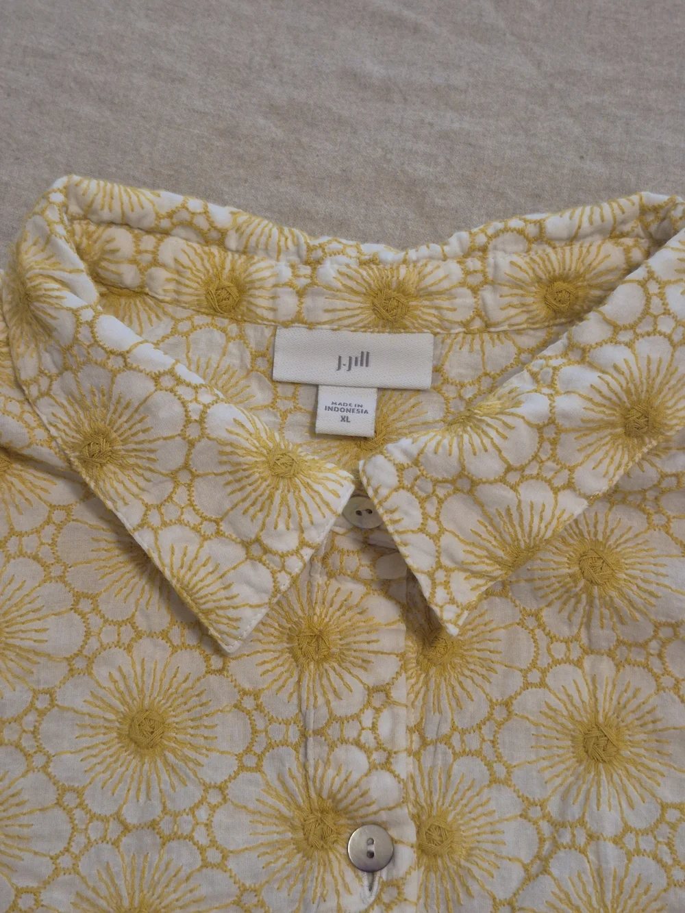 J. Jill Yellow and White Daisy-Print Button-Front Shirt - Picture 3 of 7